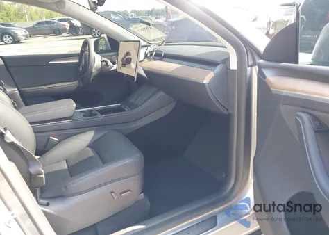 2025 Tesla Model Y Performance Dual Motor All-Wheel Drive from USA, damaged, VIN 7SAYGDEF5SA342275